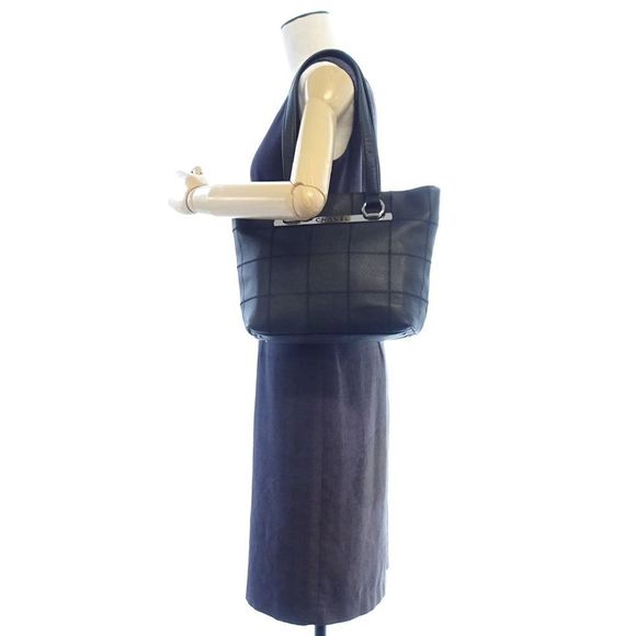 Chanel Chocolate Bar Tote Bag Soft Caviar Skin Black - Picture 7 of 7